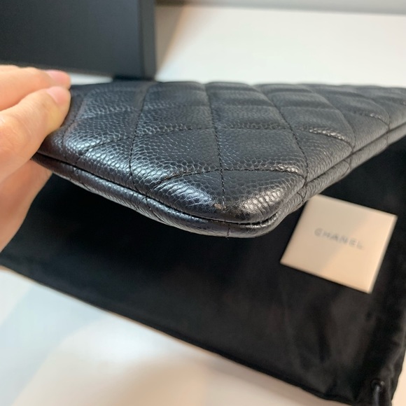 Chanel o case pouch medium caviar black gold hardware - Picture 10 of 14